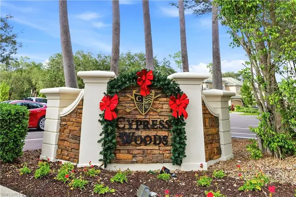 2910 Cypress Trace Circle #102, Naples, FL 34119