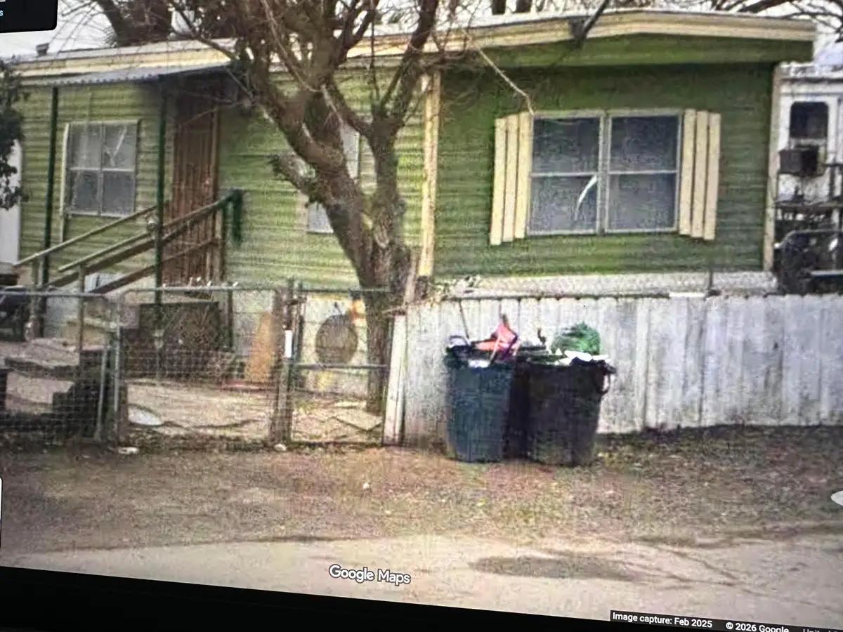 17496 W Whitesbridge Ave # 8, Kerman, CA 93630 - Image #1