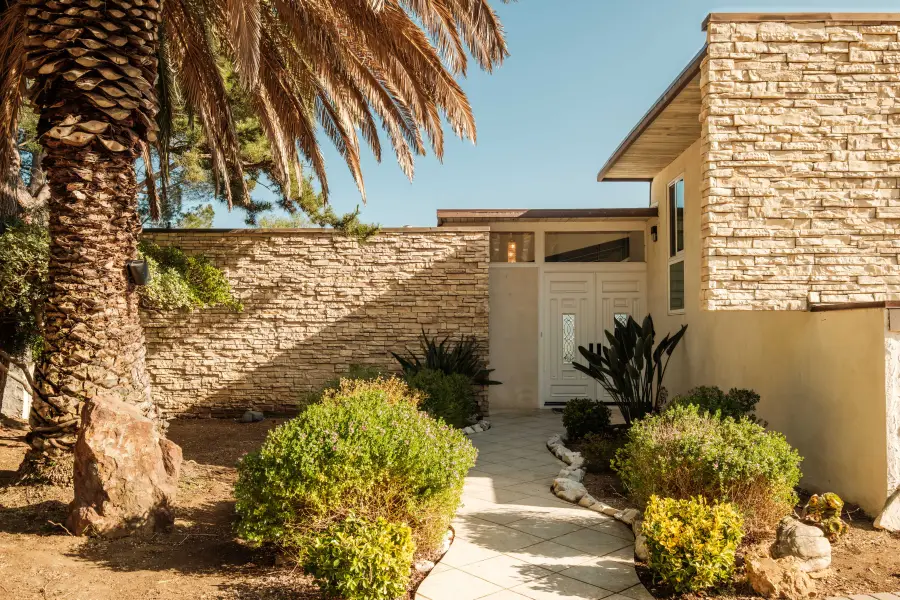 26094 Mulholland Highway, Calabasas, CA 91302 - Image #3