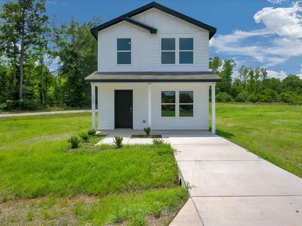 225 Dana Drive, Lufkin, TX 75901