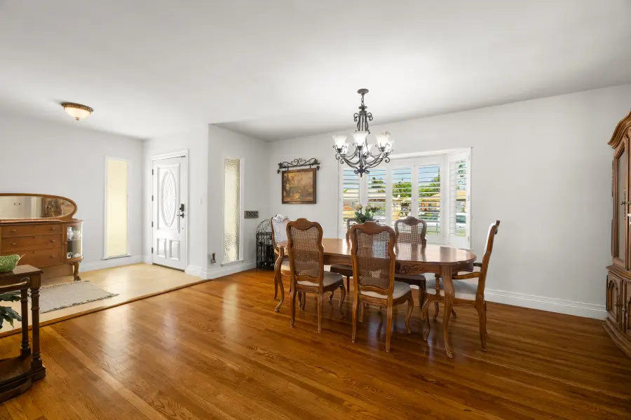 17630 Kittridge Street, Lake Balboa, CA 91406 - #3