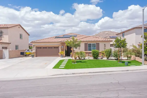 862 Corisante Court, Perris, CA 92571