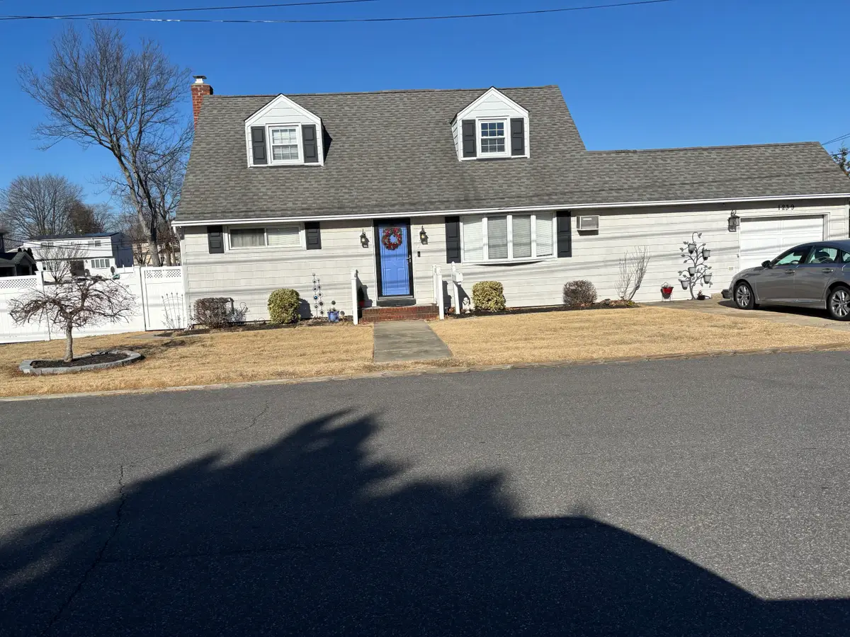 Address Withheld By Seller, West Babylon, NY 11704 - #1