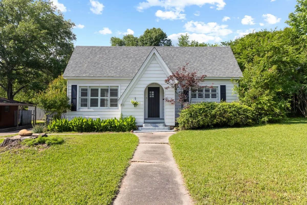 514 W Main St, Henderson, TX 75652 - #1