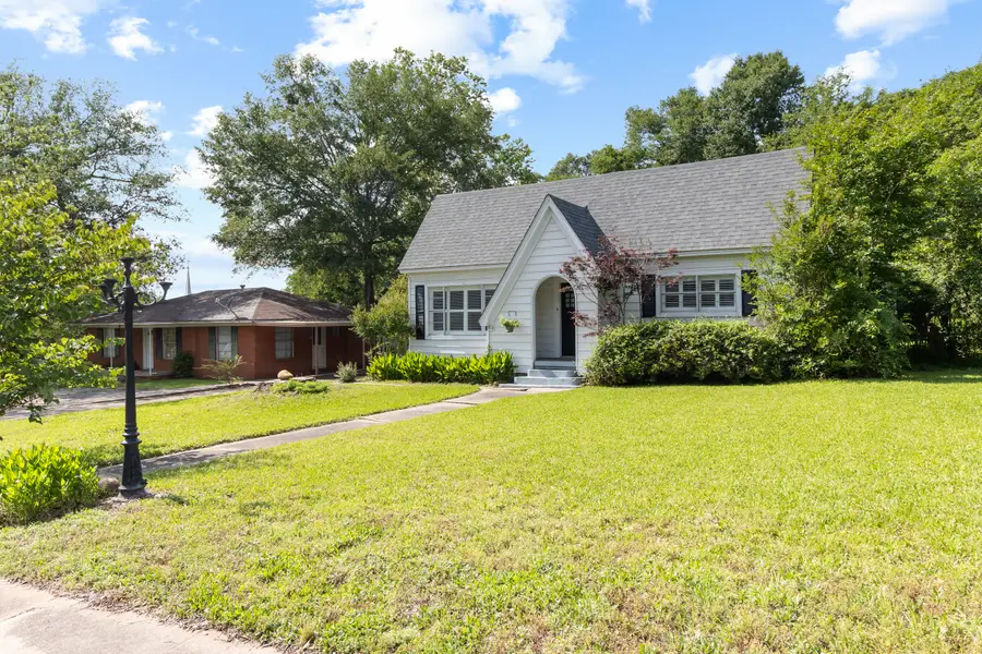 514 W Main St, Henderson, TX 75652 - #2