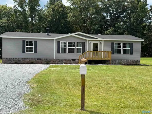 483 Nelson Hollow Road, Somerville, AL 35670