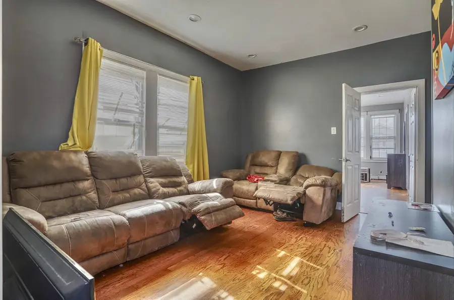 86 PAMRAPO AVE, Jersey City, NJ 07305 - #3