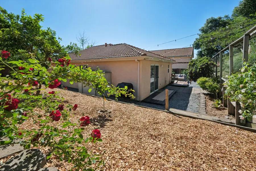 313 Portofino Way, Cloverdale, CA 95425 - #2