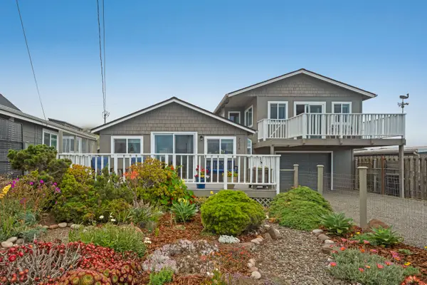 7036 Cliff Avenue, Bodega Bay, CA 94923