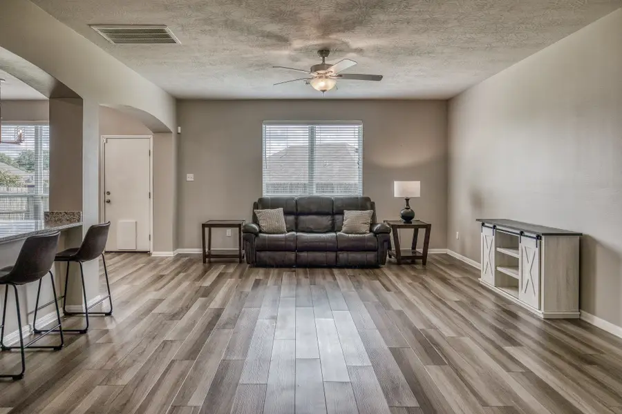 1011 Harvest Lane, Brenham, TX 77833 - Image #2