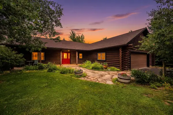 28 Apache Road, Clearmont, WY 82835