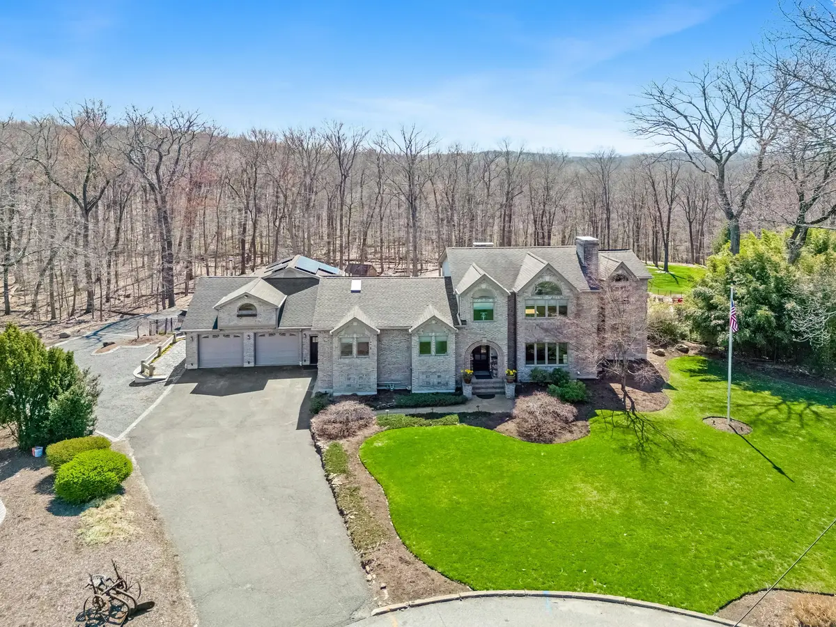 27 Omaha Rd, Wayne, NJ 07470 - #1