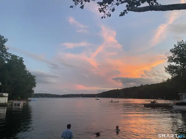 27 Dilliston Road, New Hartford, CT 06057