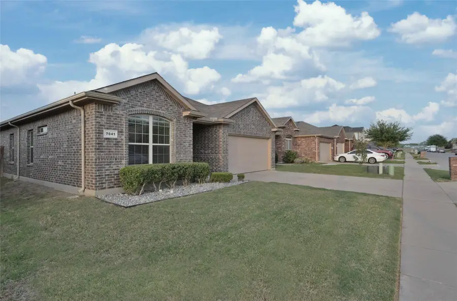 7041 Seton Hall Drive, Fort Worth, TX 76120 - #3