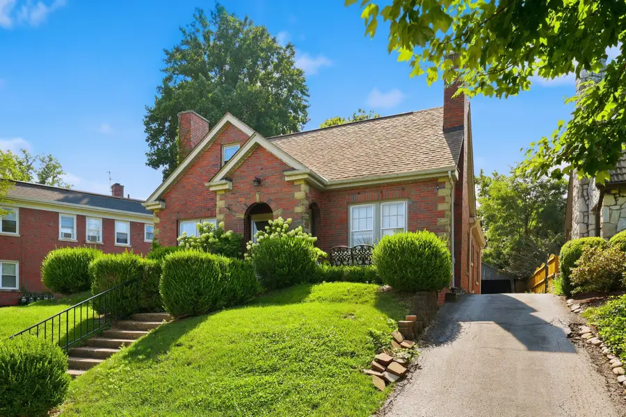304-306 Ridgeway Road, Lexington, KY 40502 - #3