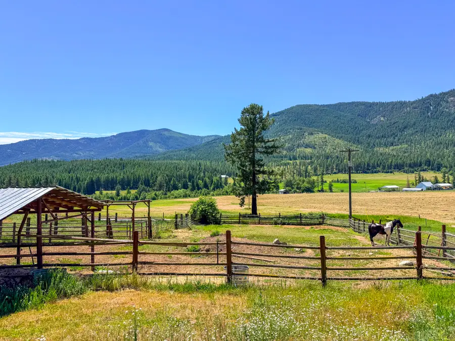 2098 Marble Valley Basin Rd, Addy, WA 99101 - #2