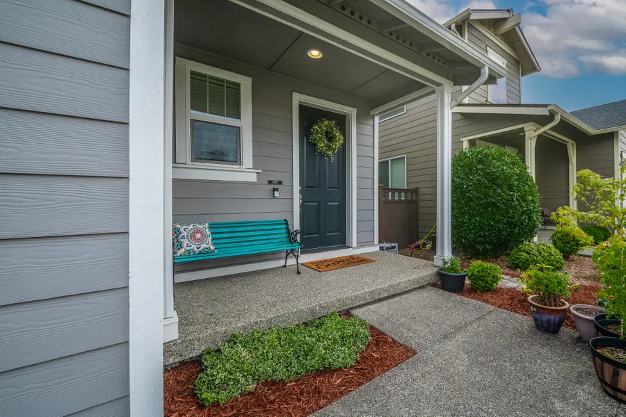 9048 Aster Street Se, Tumwater, WA 98501 - #2