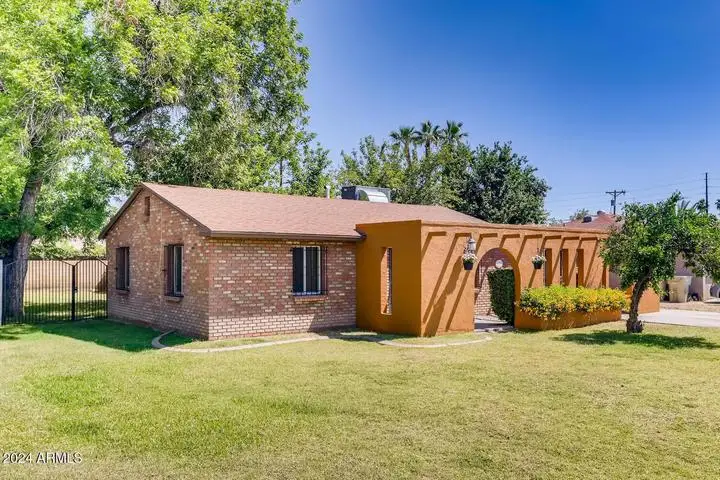 6730 W FLYNN LN, Glendale, AZ 85303 - #3