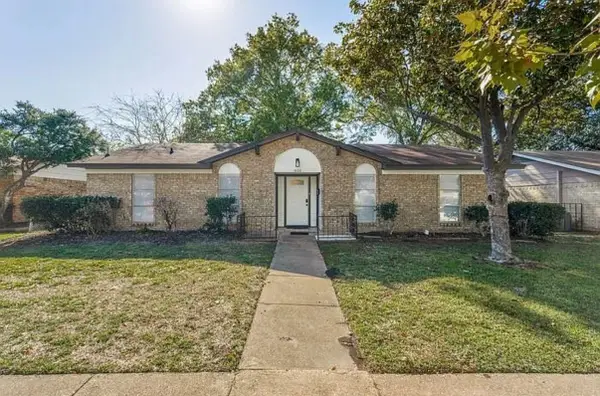 1606 Travis Street, Garland, TX 75042