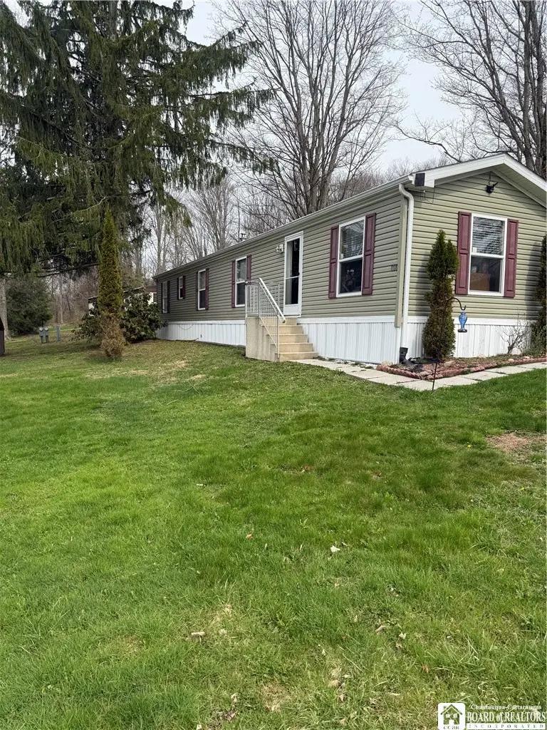 108 Circle Greenhurst Village Dr., Jamestown, NY 14701 - #1