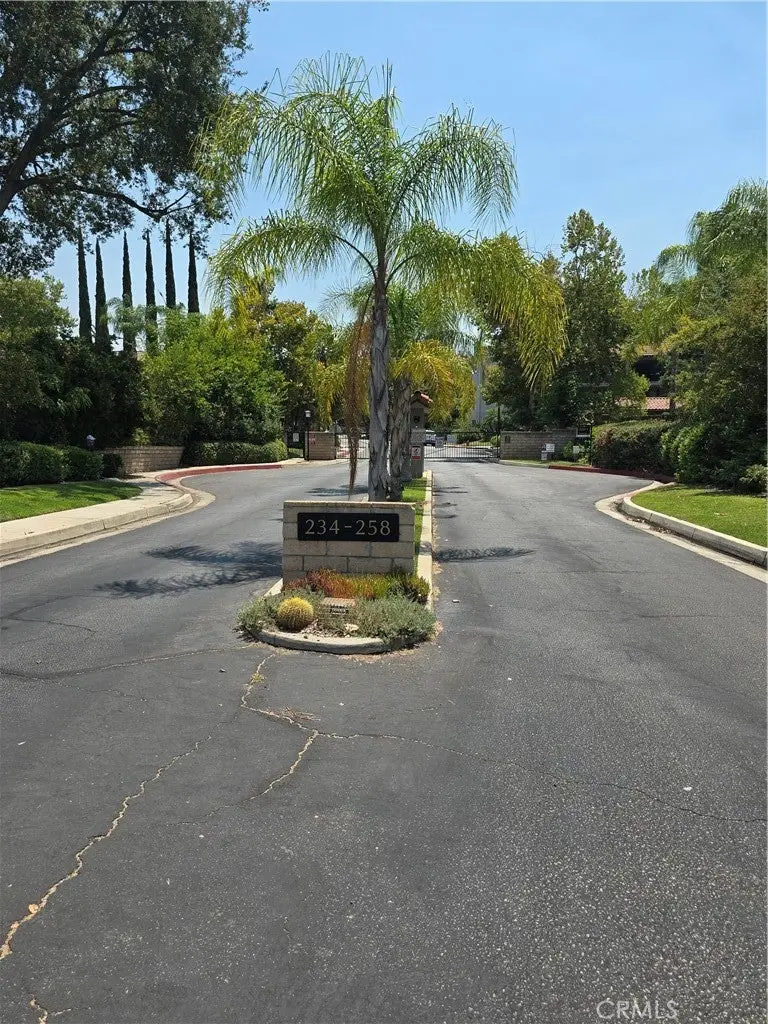 254 E Fern #211, Redlands, CA 92373 - #2