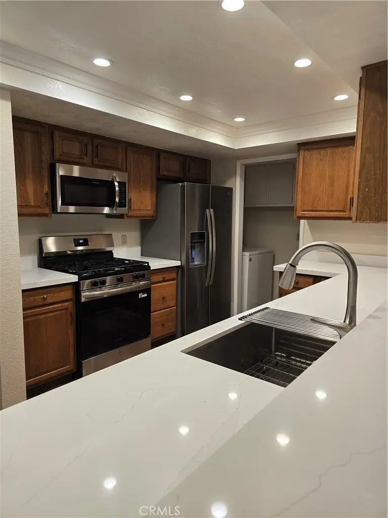 254 E Fern #211, Redlands, CA 92373 - #3