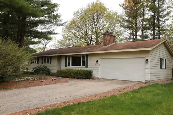 3716 Blarney, Midland, MI 48640