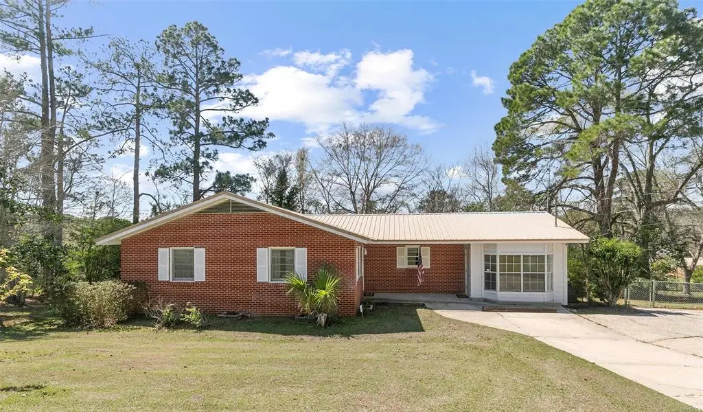 262 Rosemary Lane, Ozark, AL 36360 - Image #1