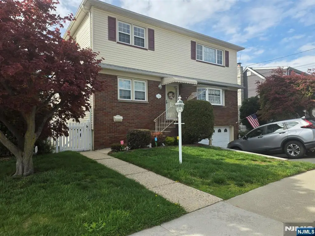 633 10th Street , 2, Lyndhurst, NJ 07071 - #1