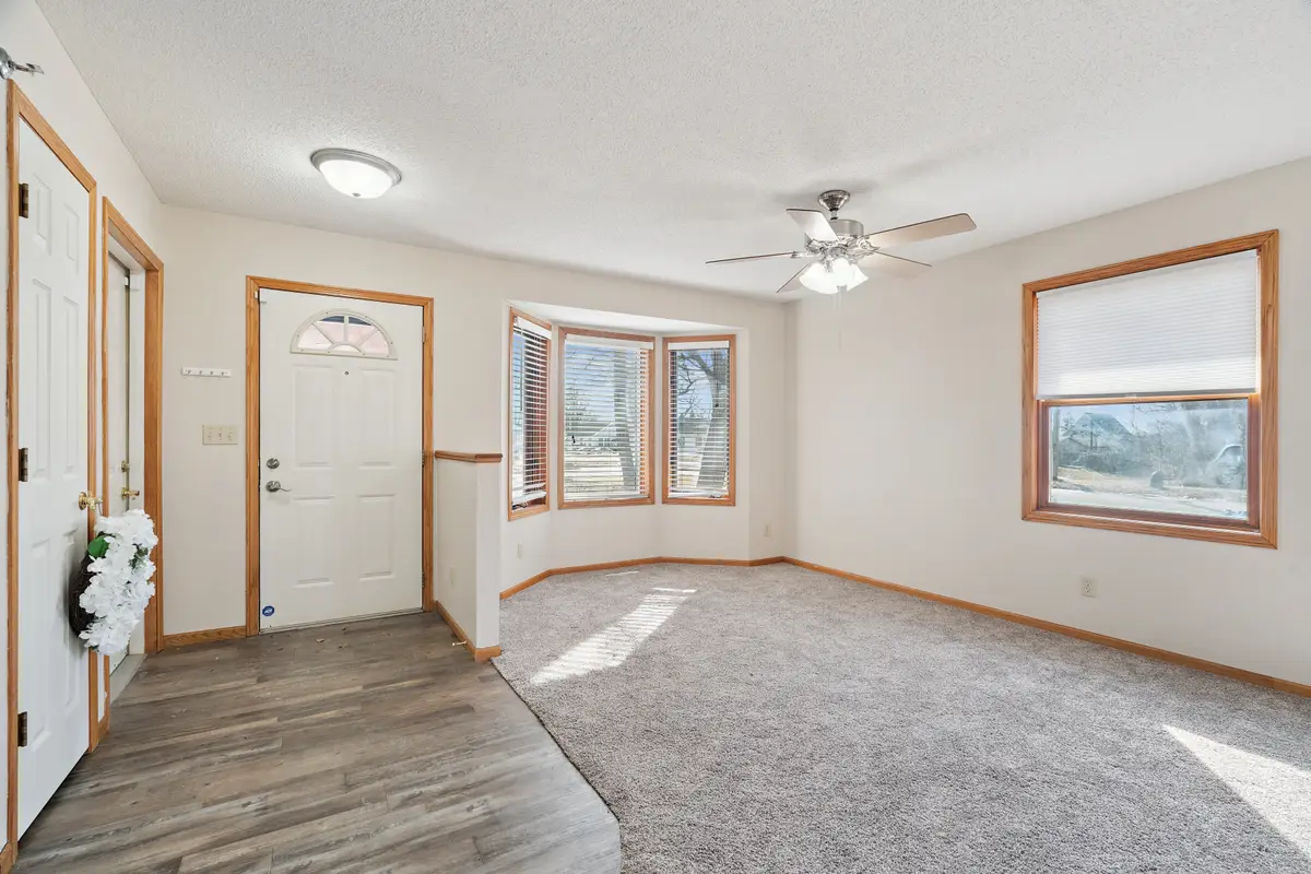 140 35th St Drive Se #1, Cedar Rapids, IA 52403 - #1