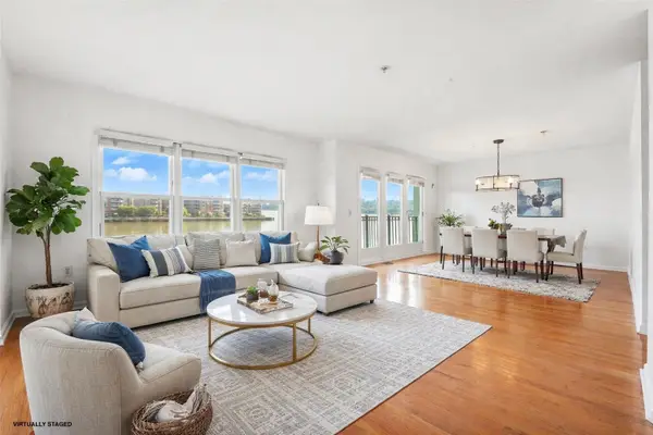 252 The Promenade 9-252, Edgewater, NJ 07020