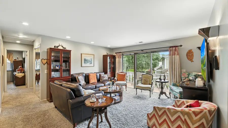 550 Greystone Lane #A2, Wheeling, IL 60090 - #2