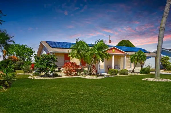 1515 Arrowhead Drive, SUN CITY CENTER, FL 33573