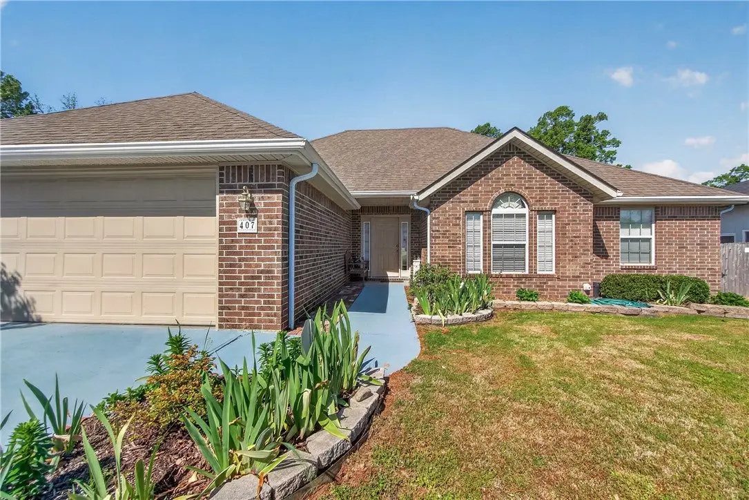 407 NW J Street, Bentonville, AR 72712 - #1