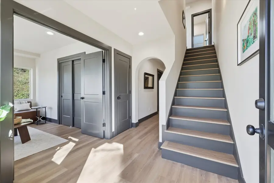 4584 22nd Avenue Sw #A, Seattle, WA 98106 - #2