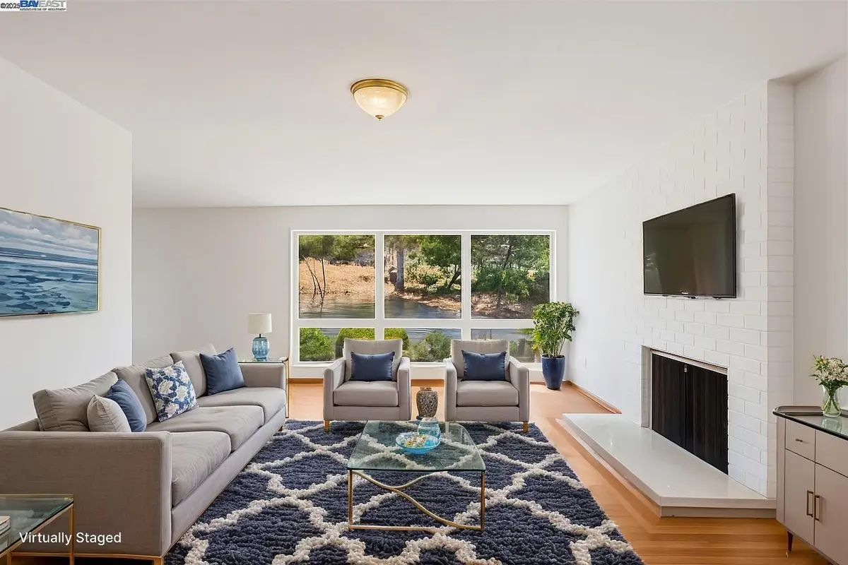 4520 Valley View Rd, Richmond, CA 94803 - Image #1