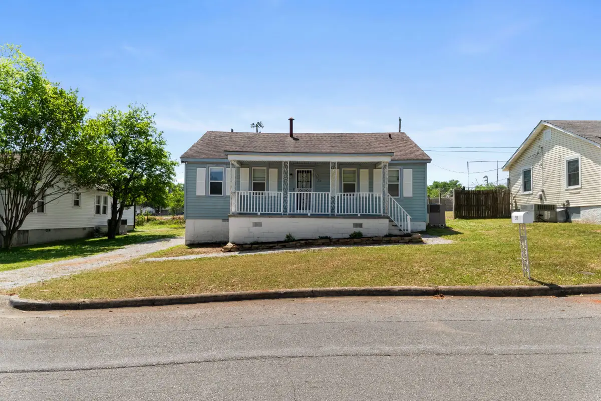 216 Foy Ave, Florence, AL 35630 - #1