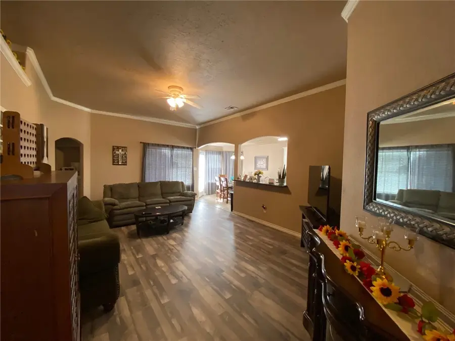 4342 Spring Garden Dr, College Station, TX 77845 - Image #3