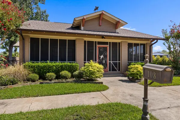 108 Lawrence Street, Kilgore, TX 75662