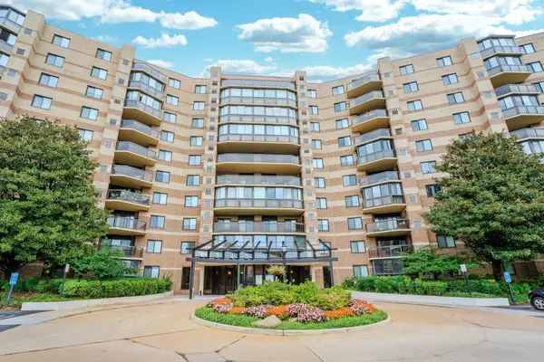 8340 Greensboro Dr #225, MCLEAN, VA 22102