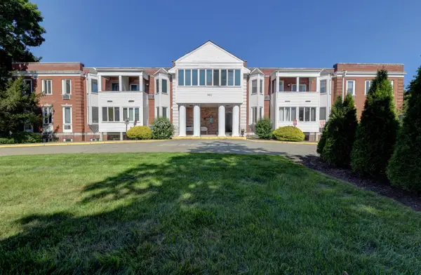520 Turnpike C221, Pequannock Township, NJ 07444
