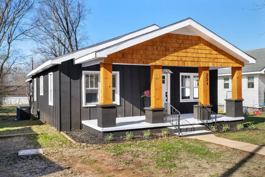 221 N Fulton St, Florence, AL 35630 - Image #2