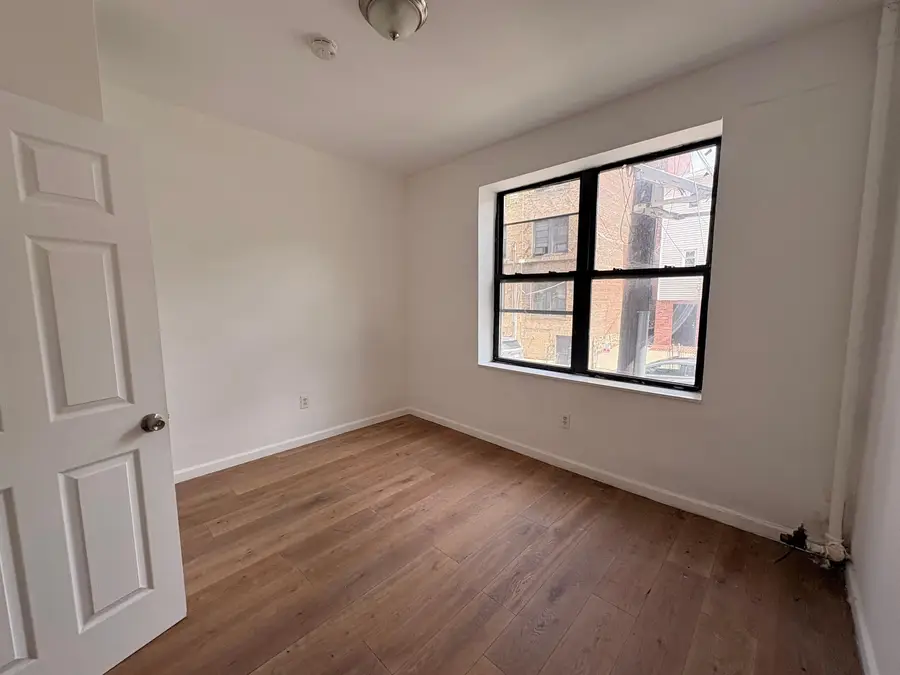 25 Rock St , 2, Jersey City, NJ 07306 - #3