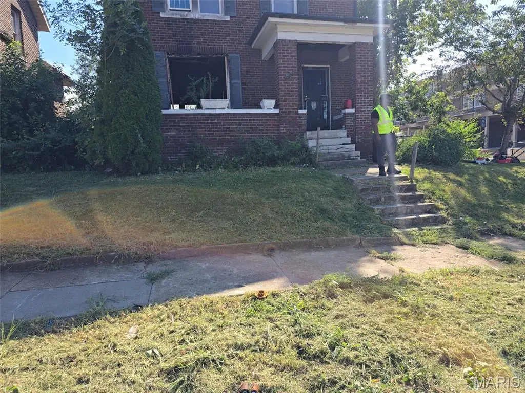 4628 Elmbank Avenue, Saint Louis, MO 63115 - #1