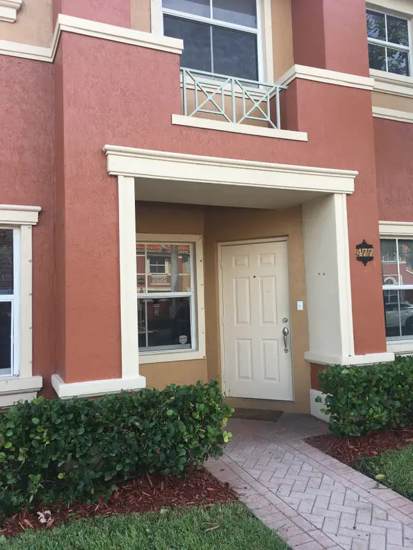 11528 60th Ter NW # 477, Doral, FL 33178