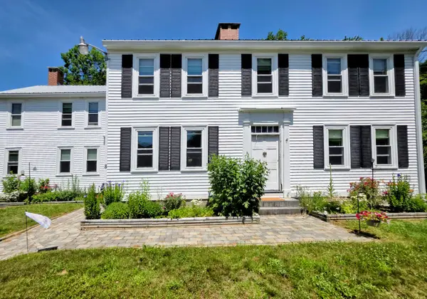 8 Christian Row, Buxton, ME 04093