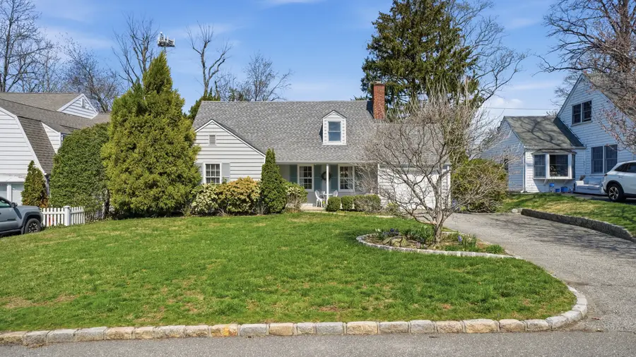 6 Derby Road, Port Washington, NY 11050 - #2