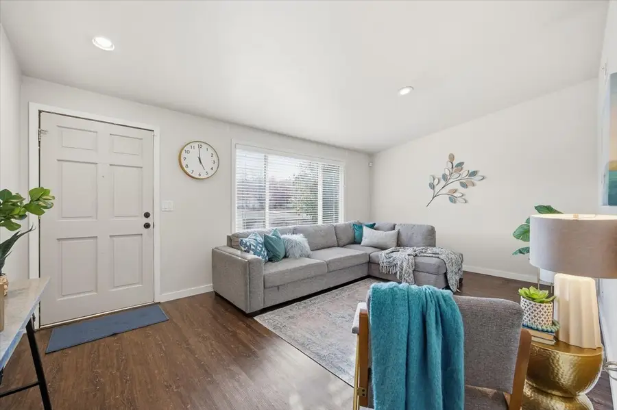 118 S 23rd Place, Kennewick, WA 99337 - Image #3