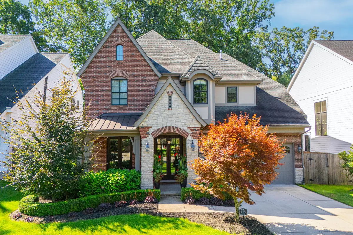 654 Shepardbush Street, Birmingham, MI 48009 - Image #1