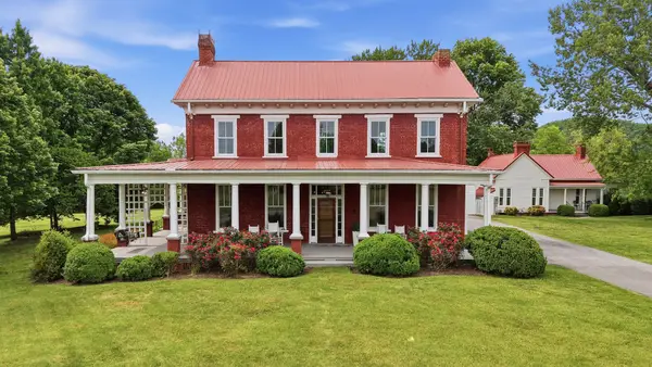 240 Maplehurst Lane, Bluff City, TN 37618